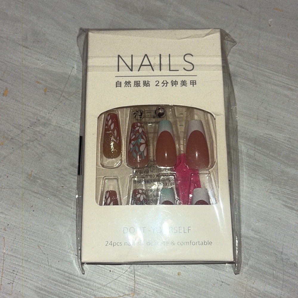 Press on Nails - Picture 4 of 11